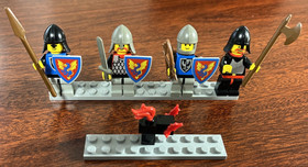 LEGO 6057 Sea Serpent Minifigures & Acessories Vintage Castle Series INCOMPLETE