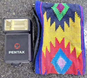 Pentax AF-160SA Shoe Mount Flash Untested For Parts With Multi Color Carry Bag - Picture 1 of 6