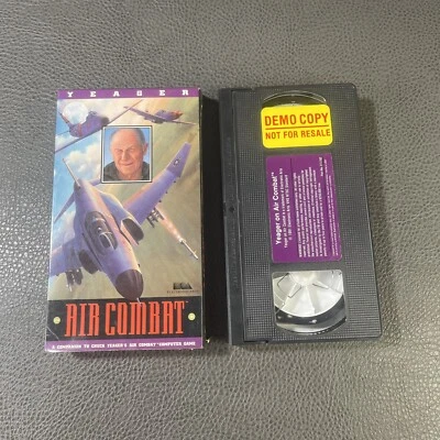 1991 Chuck Yeager's Air Combat VHS Companion to PC Game Electronic Arts WWII - Imagem 1 de 4