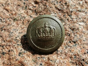WW1 Original German Army Uniform Brass Button with Crown (1614) - Picture 1 of 3