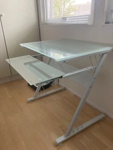 Schreibtisch Glas 80x60x76 cm und Tastaturablage - Bild 1 von 1