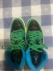 jordan 1 mid Lucky Green Aquatone - Picture 1 of 5