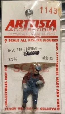 ARTTISTA ACCESSORIES O SCALE  FIGURE Fig Fireman #1143 - Image 1 of 3