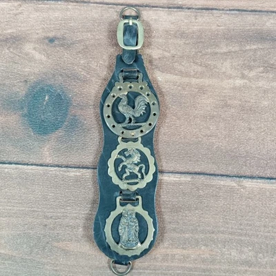 Estatuilla de jinete gallo de latón brida de caballo de colección correa de cuero Foto 1 de 4