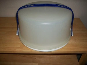 Tupperware Kuchenheber großer Träger weiß Marmor mit blauem Griff 1256-2 1257-4 - Bild 1 von 1