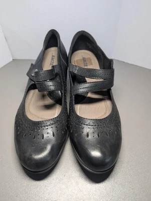 Earth, Women's Size 9.5B Dione Mary Jane Shoes, Black. - Image 1 of 4