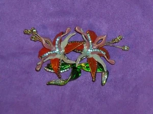 New Beautiful Fendi Flower Design Brooch - Picture 1 of 3