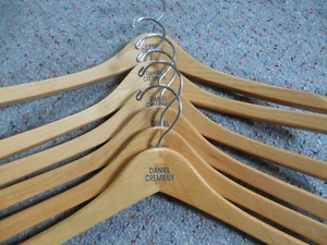 6 Daniel Cremieux Madera Suave Curvado Natural Beige Traje Perchas Ropa - Imagen 1 de 8