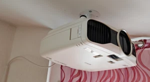 EPSON EH-TW 9200W - Heimkino Beamer Projektor - wireless Full HD 3D - Bild 1 von 17