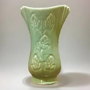 Brush-McCoy Vase pottery Ceramic, Nile green, Fan Flower Design, USA 676 Mark. - Picture 1 of 11