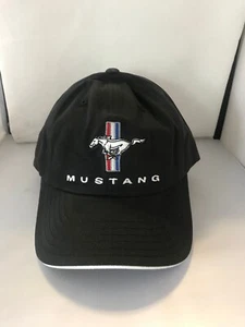Mustang Base cap Schwarz/weißer Streifen an der Seite - Bild 1 von 6