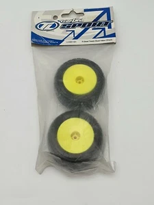 Team Losi R Street Treads Glued Yellow Wheels LOSB1191 OZRC JC - Picture 1 of 1