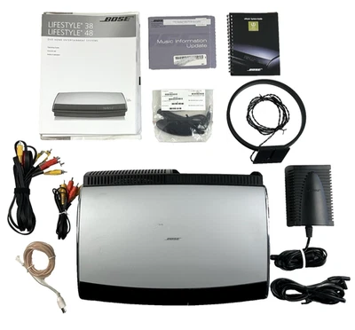 Bose AV38 Lifestyle Media Center DVD CD testato funzionante + fili e guida operativa - Immagine 1 di 4