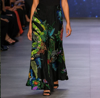 PANTALONES ACAMPANADOS CAMILLA RIVER CRUSE EDICIÓN LIMITADA BORDADOS EN RELIEVE SEDA NUEVOS Foto 1 de 4