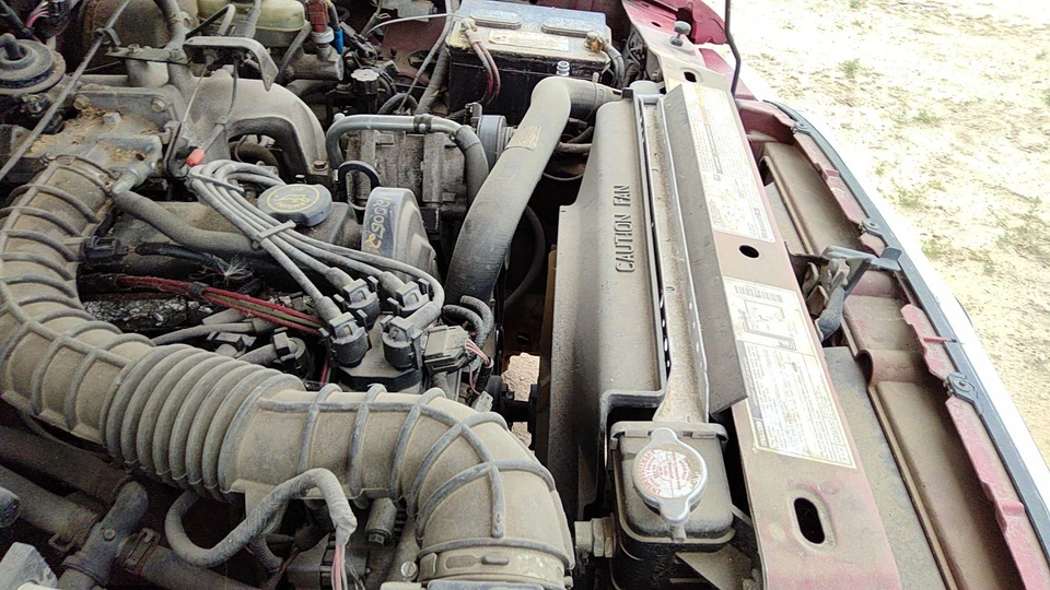 98-01 马自达 B2500 散热器 冷却风扇罩 Oem 塑料外壳 2.5 升 Zzp015210 — 第 1/4 张图片