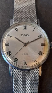 Vintage SEKONDA Slim Manual Winding Mens Watch - Picture 1 of 9