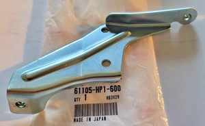 HONDA TRX450R TRX 450R RIGHT SIDE FRONT FENDER / HEADLIGHT MOUNTING BRACKET - Picture 1 of 3