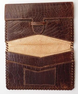 Vintage leather wallet snakeskin pattern Scuffed but still serviceable - Picture 1 of 4