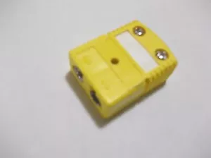 STANDARD ROUND PIN THERMOCOUPLE TYPE K CONNECTOR SOCKET - Picture 1 of 3