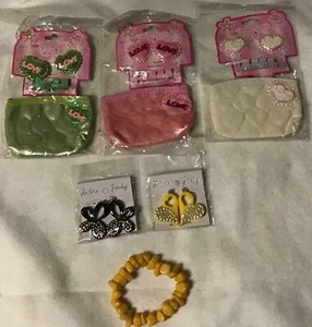 Girl’s Accessory Lot Party Favor Gift Bag Earrings Purses Bracelet NIP - Picture 1 of 4