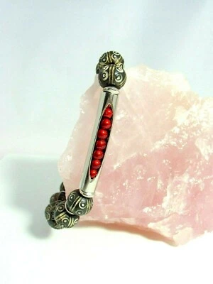 Damen Armband Holz Kugel braun Edelstahl Zierelement Perle rot Silber 19 cm  NEU - Bild 1 von 3