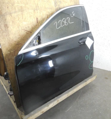 15-18 Mercedes-Benz C300 Sdn передняя дверь в сборе левая бесключевая от оригинального производителя *см. примечания* - Изображение 1 из 4