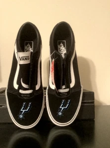 San Antonio Spurs Vans Off The Wall Shoes Men's 9.5 Black Lace Skateboard Casual - Imagen 1 de 7