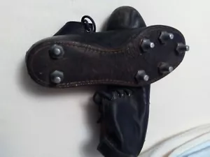 Scarpe/tacchetti da calcio alte antiche Wilson anni '50 in pelle nera taglia 10 - Foto 1 di 2