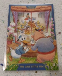 Disney Anthology Trading Card Regular 18/110 "The Wise Little Hen" Nuova Sleeve - Foto 1 di 2