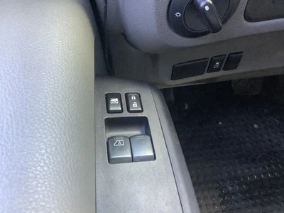 Interruptor de puerta delantera del conductor cerradura y ventana para conductor se adapta a 12-20 NV 1500 5239928 Foto 1 de 4