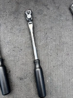 Trinquete de cabeza flexible Sears Craftsman 12" 3/8" Drive negro 44836 KZ EE. UU. Nos Foto 1 de 4