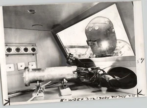 Foto de prensa de 1964 Republic Aviation SPACE Laboratory Metal Columbium Tests - Imagen 1 de 2