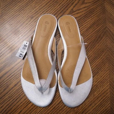 New CORSO COMO Viola Silver Leather Flat Thong Sandals 9 1/2 - Image 1 of 4