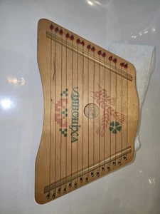 Instrumento de cítara arpa de regazo de madera vintage con partituras Bielorrusia 🎵 - Imagen 1 de 4