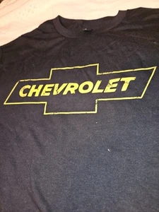 Camiseta Chevrolet Negra con Letras Amarillas Envejecidas Nueva WT Talla XL - Imagen 1 de 6