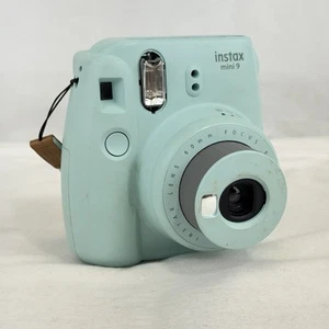 Fuji Instax Mini 9 Kamera grünlich-blau - UNGETESTET AUF TEILE DEFEKT - Bild 1 von 8