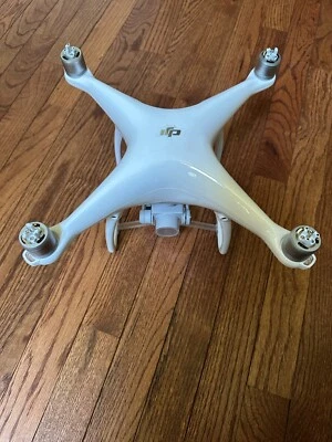 DJI Phantom 4 4K Camera Drone - White - Image 1 of 4