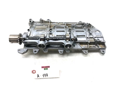 Jaguar XF 2016-2020 3,0 L V6 motor cárter de aceite bandeja de viento deflector fabricante de equipos originales. Foto 1 de 4