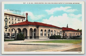 Postcard, CBQ Burlington Bus And Railroad Depot, Cheyenne, Wyoming, Plains Hotel - Picture 1 of 2