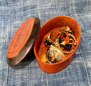 Braun/Schwarz Touareg Leder Schmuckkästchen/Perfekt für Schmuck, Verschiedenes Made in Mali - Bild 1 von 4