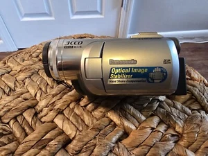Panasonic 3CCD 3.1 Mega Pixel Digital Video Camera(PV-GS320) - Picture 1 of 10