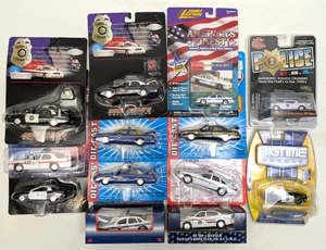 ENORME Lote de Coches de Policía Diecast Cruceros Escala 1/43 1/64 Road Champs Jada y Más - Imagen 1 de 5