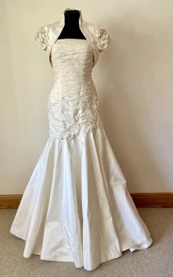 ◾️ Ian Stuart  |  Copacabana  |  Size 12  |  Ivory Thai Silk Wedding Dress - Image 1 of 4