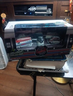 Greenlight Coll-Motor World-Roadside Diner-INCLUYE 1 MÁQUINA VERDE AUTOBÚS RARO Foto 1 de 4