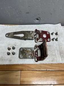 1962 63 Mercedes-Benz W111 220SE Coupe Left Door Hinge 1117235041  - Both Hinges - Picture 1 of 10