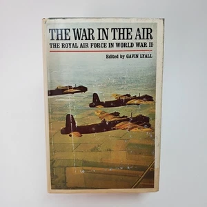 Lyall, Gavin (ed). The War in the Air. The Royal Air Force in World War II. - Picture 1 of 10