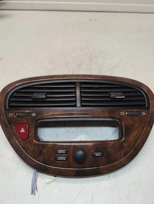 Aerateur tableau de bord PEUGEOT 607 PHASE 1 - Photo 1/4