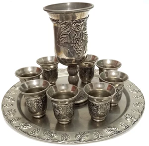 Juego de 9 tazas Kidush chapadas en plata vintage y bandeja diseño de uva Judaica coleccionable - Imagen 1 de 16