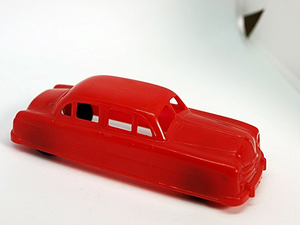 Sedã Ford Vintage BHC # 1-183 Vermelho Bom - Imagem 1 de 1