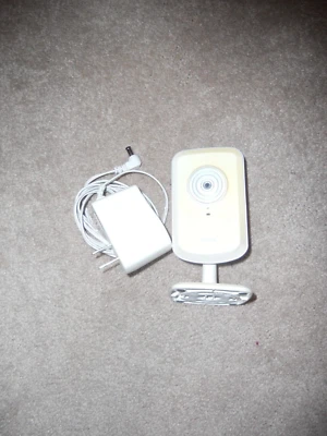 D-LINK DCS-930L WI-FI Wireless N Network Cameras X2 Works Great - Image 1 of 4